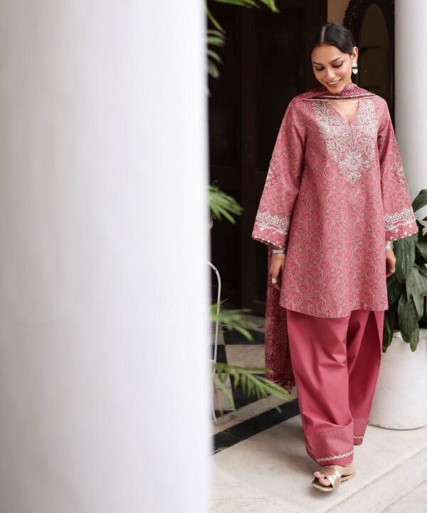 3 Piece - Embroidered Zari Lawn Suit